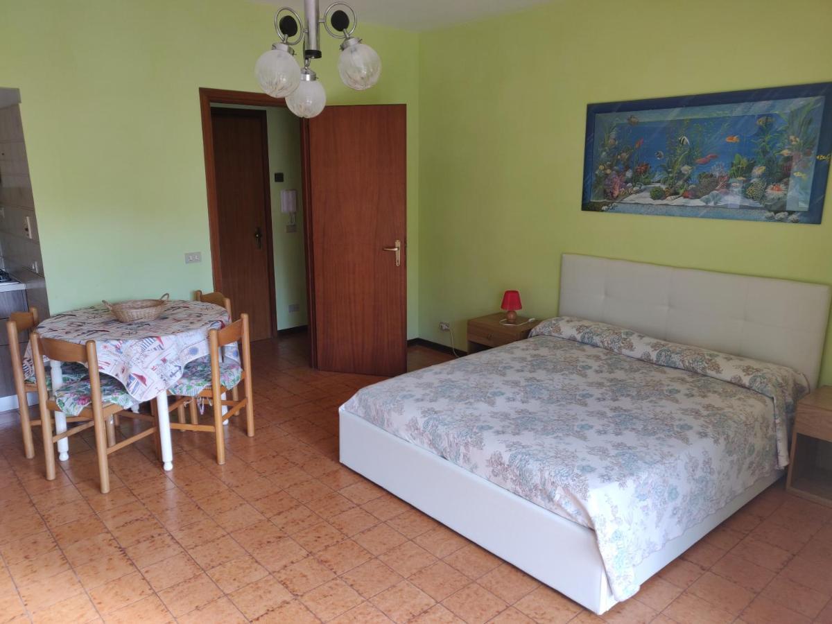 Ferienwohnung Residenza Il Poggio San Bartolomeo Al Mare Exterior foto