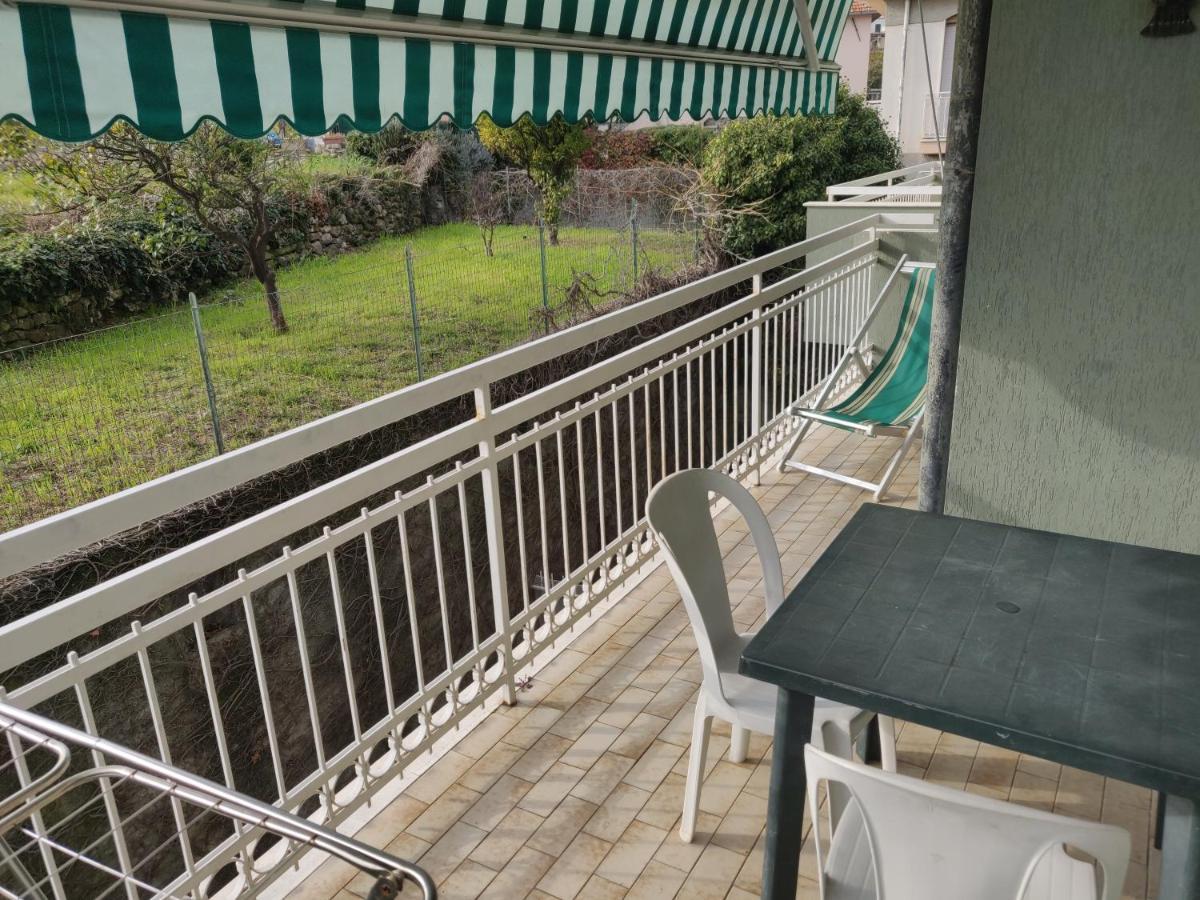 Ferienwohnung Residenza Il Poggio San Bartolomeo Al Mare Exterior foto