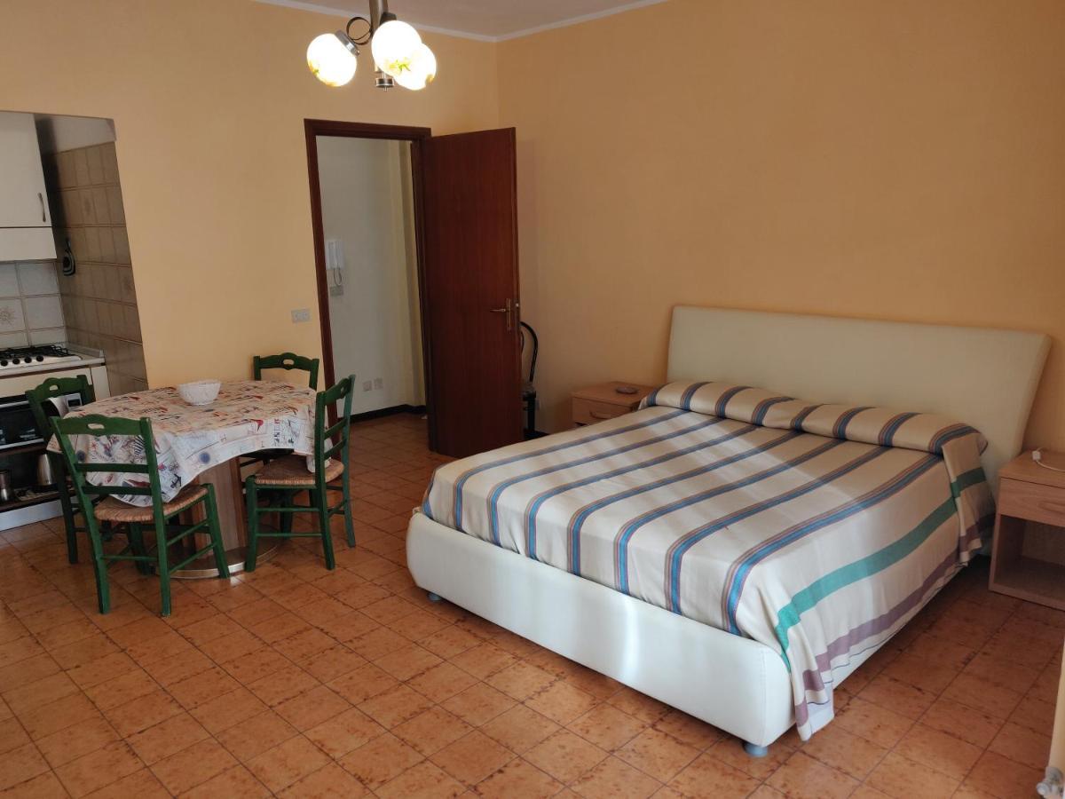 Ferienwohnung Residenza Il Poggio San Bartolomeo Al Mare Exterior foto