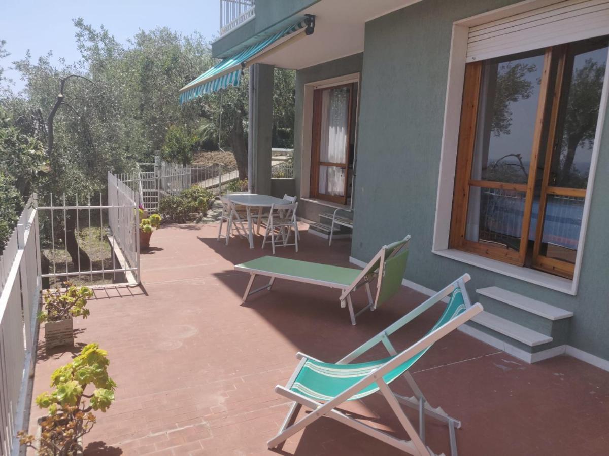 Ferienwohnung Residenza Il Poggio San Bartolomeo Al Mare Exterior foto